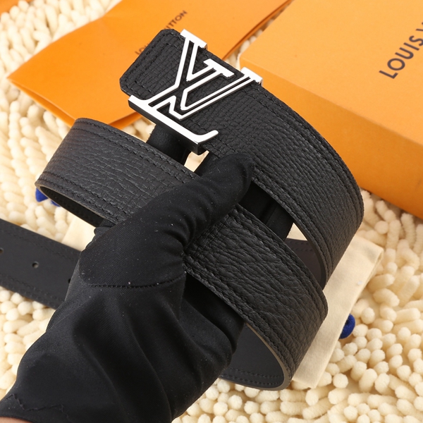 激安ルイヴィトンベルト着用イメージ